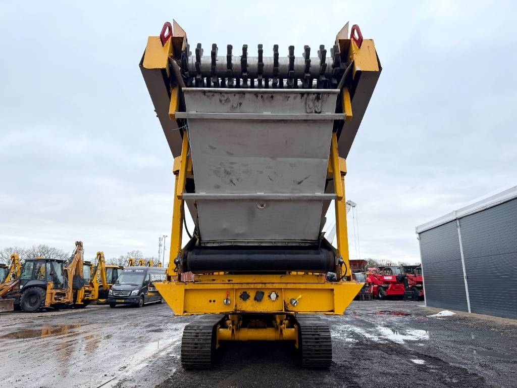 Backers 3-MTBC Trailer Star Screener - 2 Side Conveyors