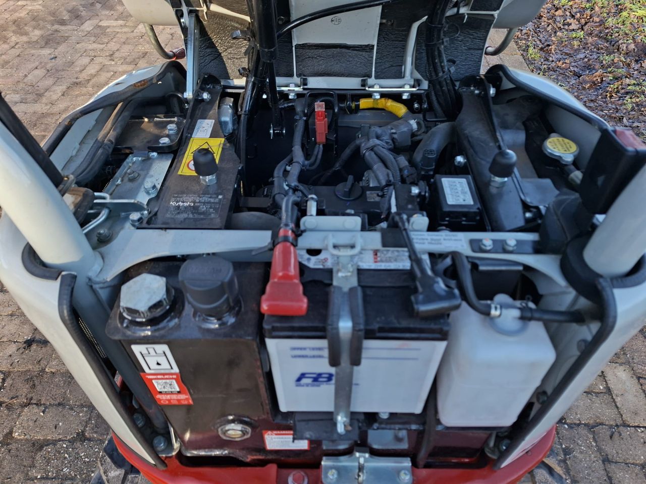 Takeuchi TB210R | bj2022 | 805uur | 3 bakken