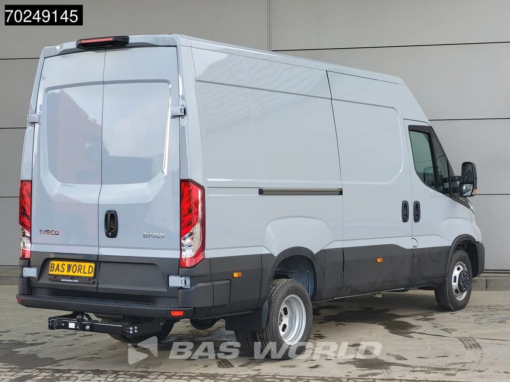 Iveco Daily 35C21 BPM VRIJ! 3.0L Automaat 210PK L2H2 Dubbellucht 2025-Model 3,5t Trekhaak ACC LED Navi Camera Parkeersensoren Euro6 L2 12m3 Airco Trekhaak