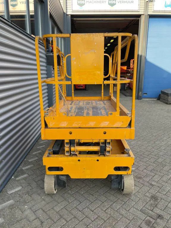 Haulotte Compact 8W Hoogwerker Schaarhoogwerker