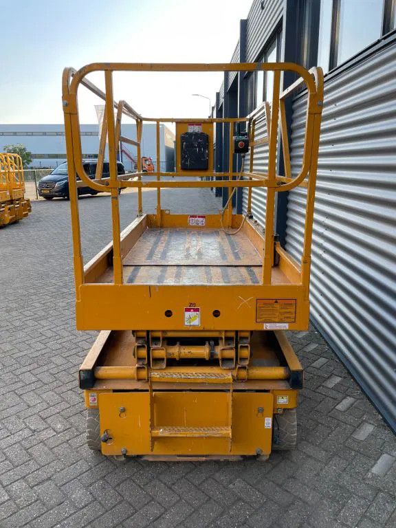 Haulotte Compact 8W Hoogwerker Schaarhoogwerker