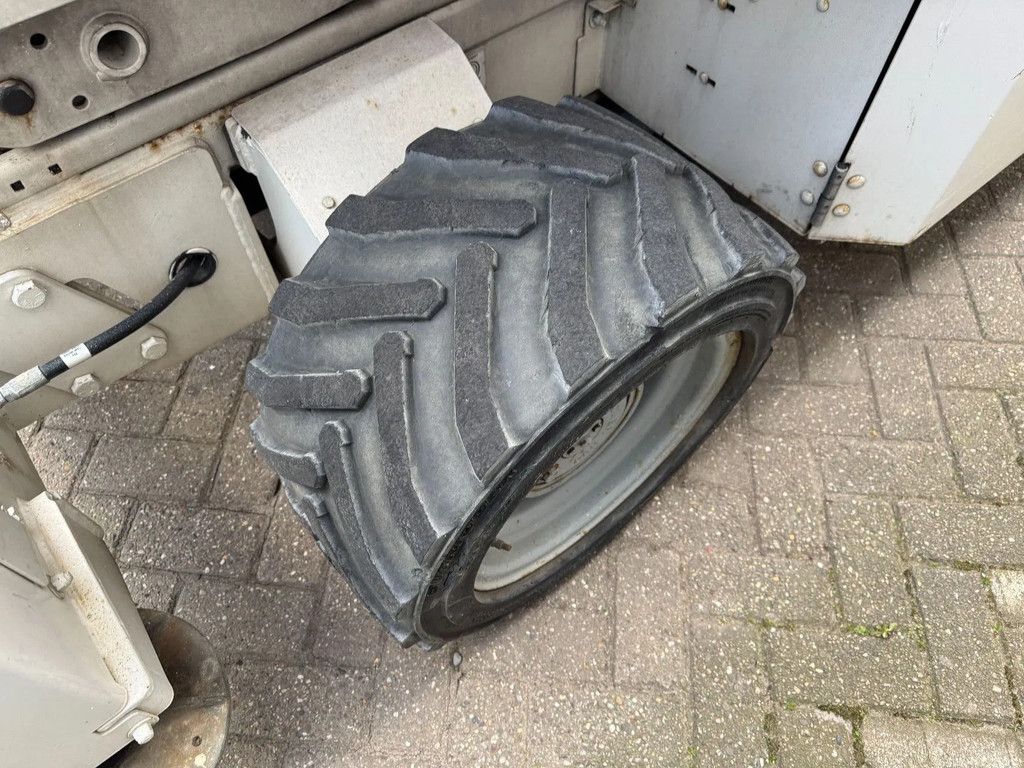 Genie GS3369RT Hoogwerker Schaarhoogwerker Ruwterrein