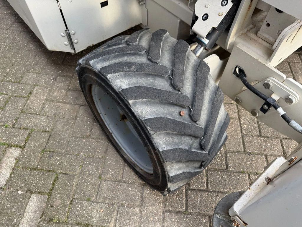 Genie GS3369RT Hoogwerker Schaarhoogwerker Ruwterrein