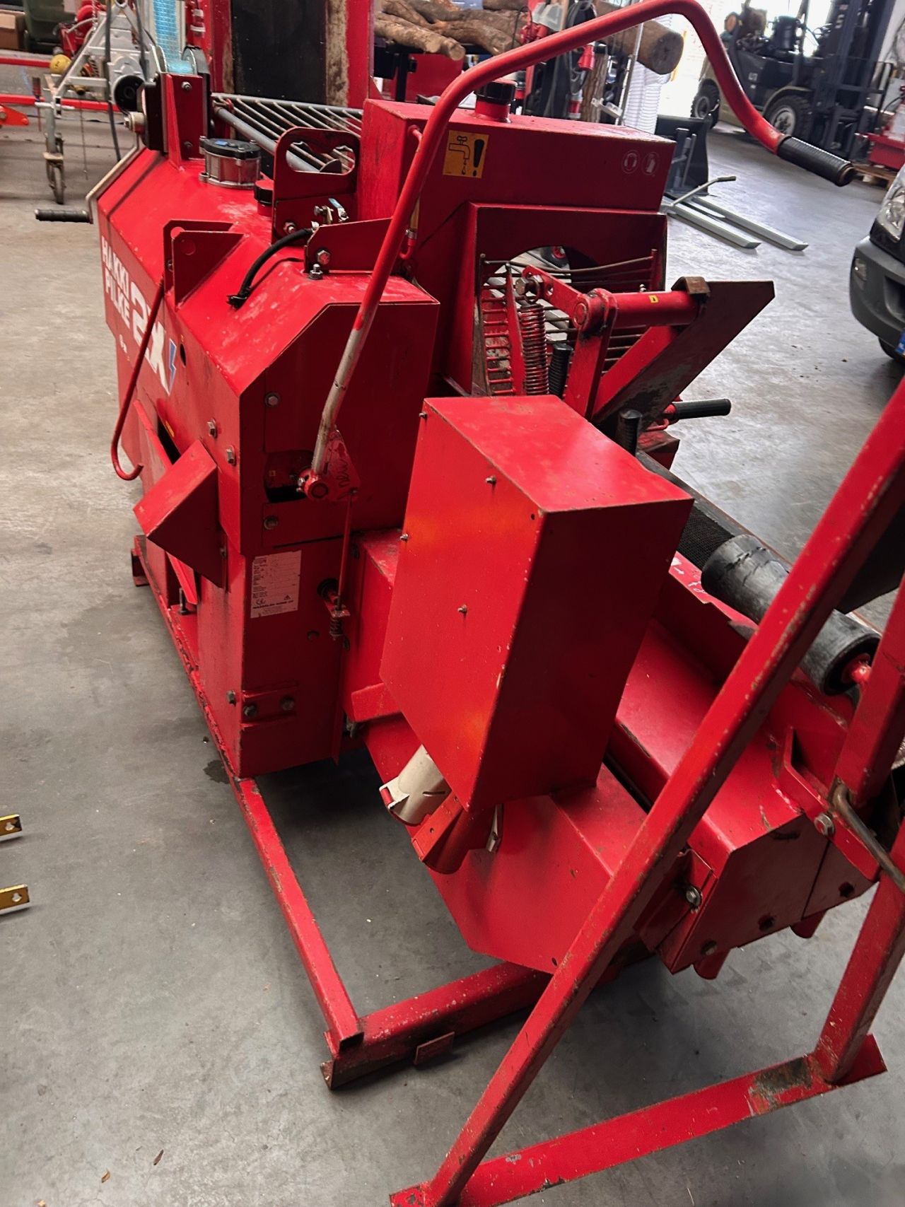 Gebruikte Hakki Pilke 2X zaagkloofmachine kloofmachine