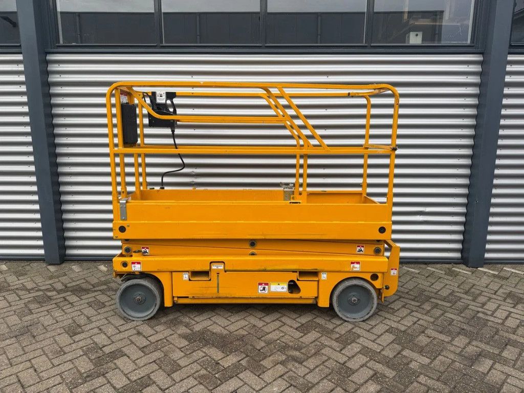 Haulotte Compact 8 Hoogwerker Schaarhoogwerker