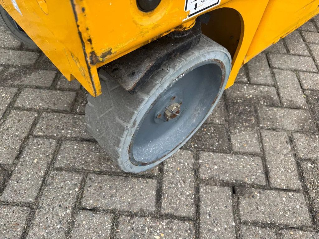 Haulotte Compact 8 Hoogwerker Schaarhoogwerker