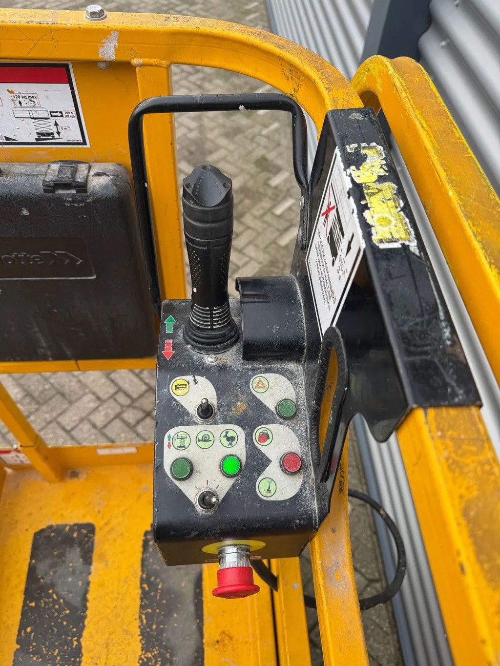 Haulotte Compact 8 Hoogwerker Schaarhoogwerker