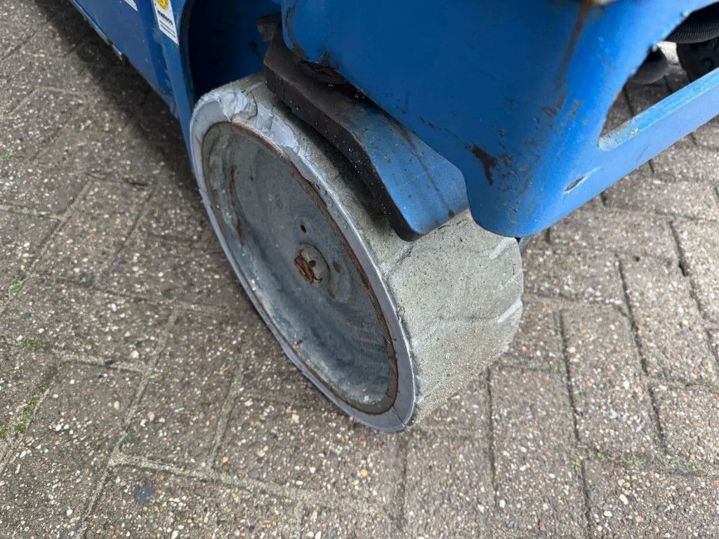 Haulotte Compact 14 Hoogwerker Schaarhoogwerker