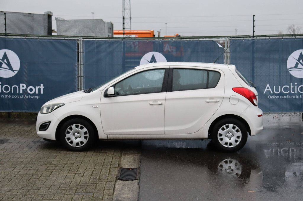 Pkw Hyundai i20 CRDi 75 PS Diesel 2013 (Marge)