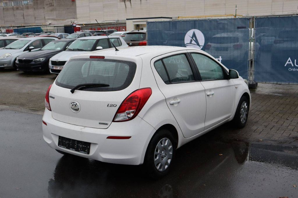 Pkw Hyundai i20 CRDi 75 PS Diesel 2013 (Marge)
