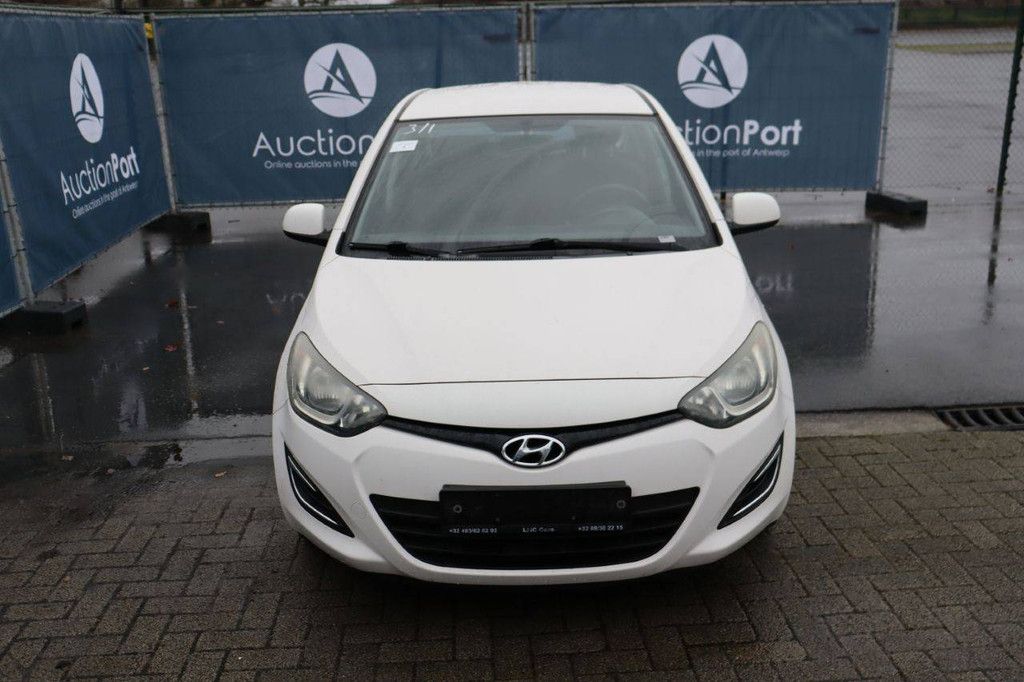 Pkw Hyundai i20 CRDi 75 PS Diesel 2013 (Marge)