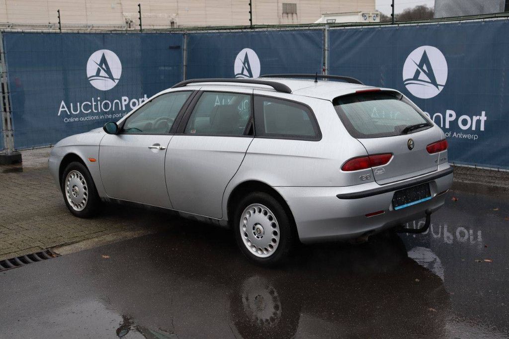 Passenger car Alfa Romeo T. Spark 1.6 156 Petrol 120hp 2000 (Margin)