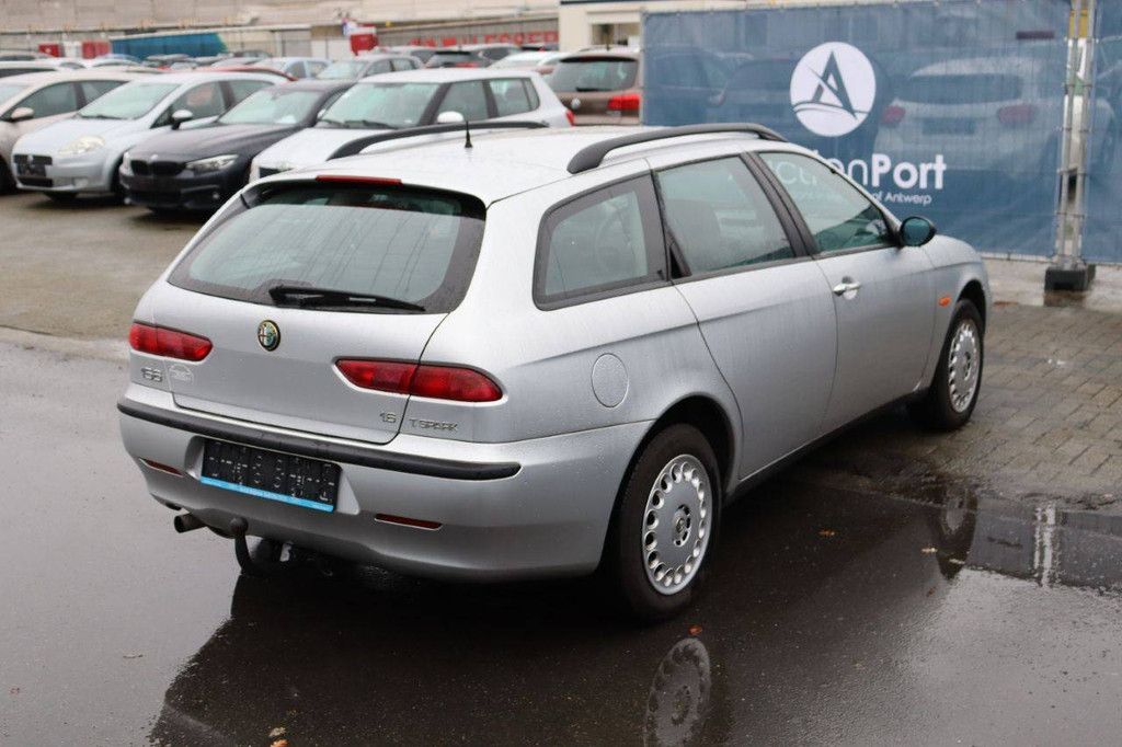 Passenger car Alfa Romeo T. Spark 1.6 156 Petrol 120hp 2000 (Margin)