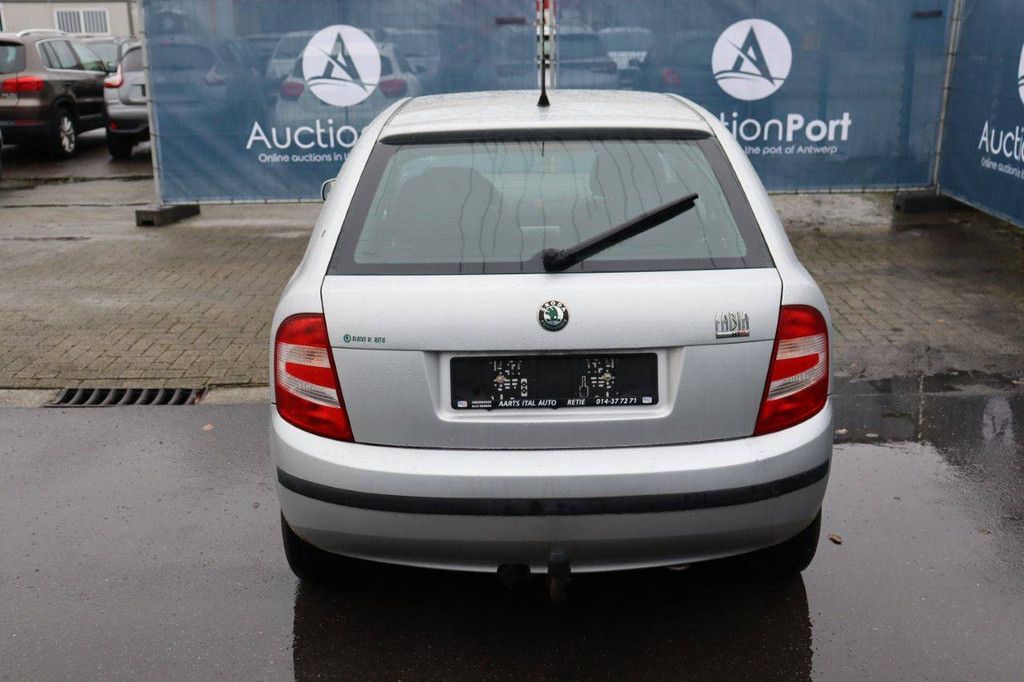 Passenger car Skoda Fabia HTP Petrol 64hp 2005 (Margin)