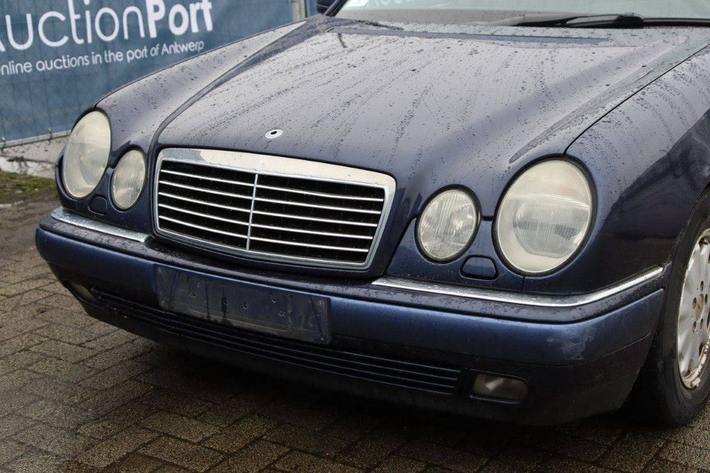 Passenger car Mercedes-Benz E220 CDI Diesel 136 hp 1999 (Margin)