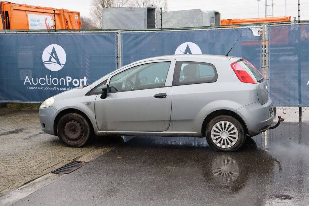 Passenger car Fiat Punto Diesel 70 hp 2009 (Margin)