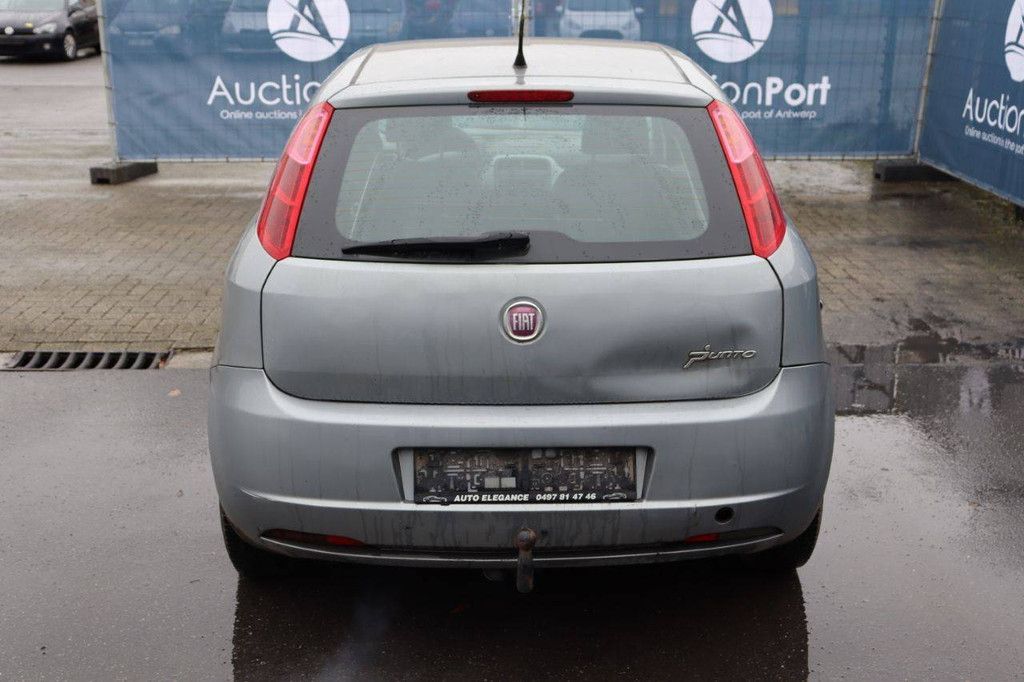 Passenger car Fiat Punto Diesel 70 hp 2009 (Margin)