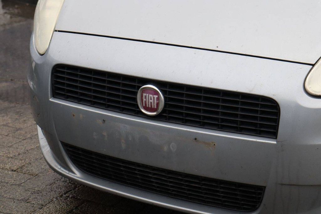 Passenger car Fiat Punto Diesel 70 hp 2009 (Margin)