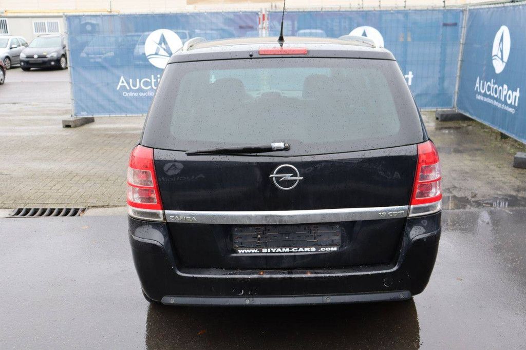 Passenger car Opel Zafira 1.9 CDTI Diesel 120 hp 2008 (Margin)