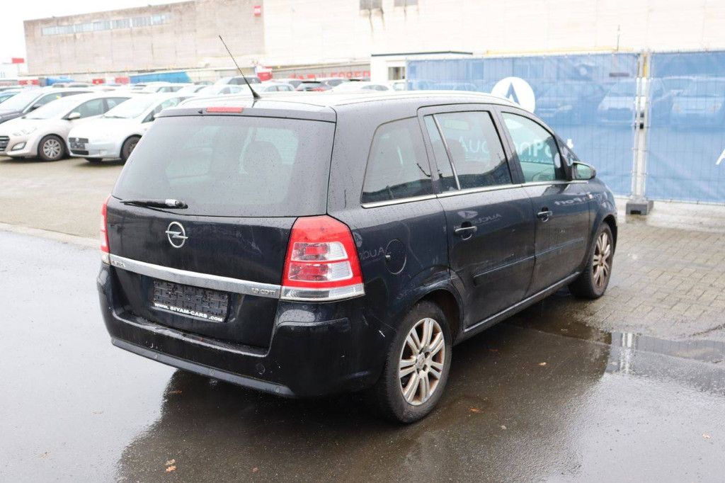 Passenger car Opel Zafira 1.9 CDTI Diesel 120 hp 2008 (Margin)