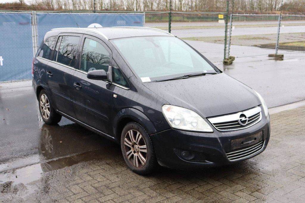Passenger car Opel Zafira 1.9 CDTI Diesel 120 hp 2008 (Margin)