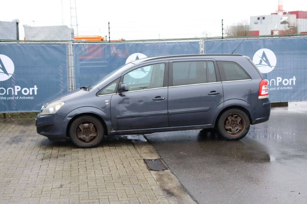 Passenger car Opel Zafira ecoFLEX Diesel 115 hp 2011 (Margin)