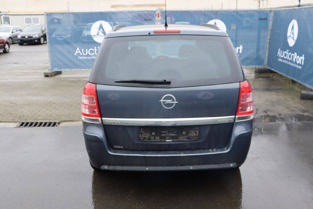 Passenger car Opel Zafira ecoFLEX Diesel 115 hp 2011 (Margin)