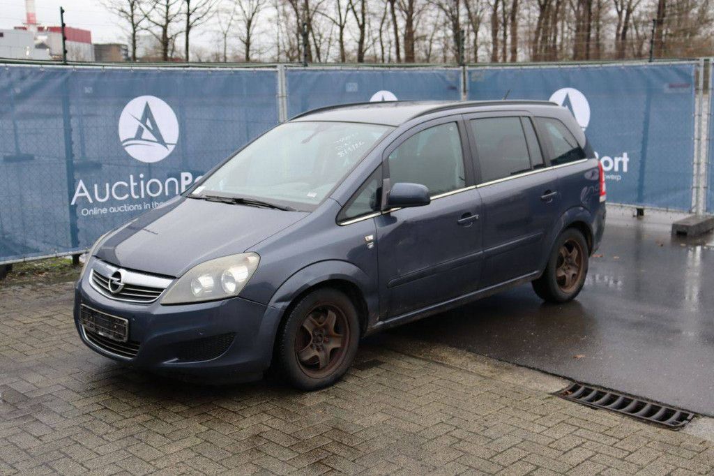 Passenger car Opel Zafira ecoFLEX Diesel 115 hp 2011 (Margin)