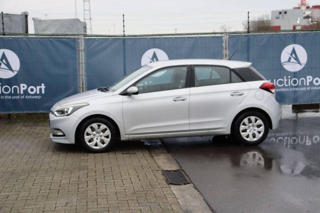 Pkw Hyundai i20 Diesel 90 PS 2017 (Marge)