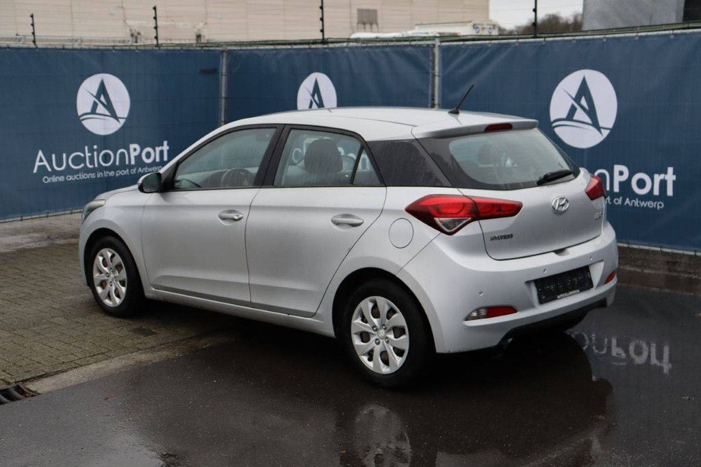Pkw Hyundai i20 Diesel 90 PS 2017 (Marge)