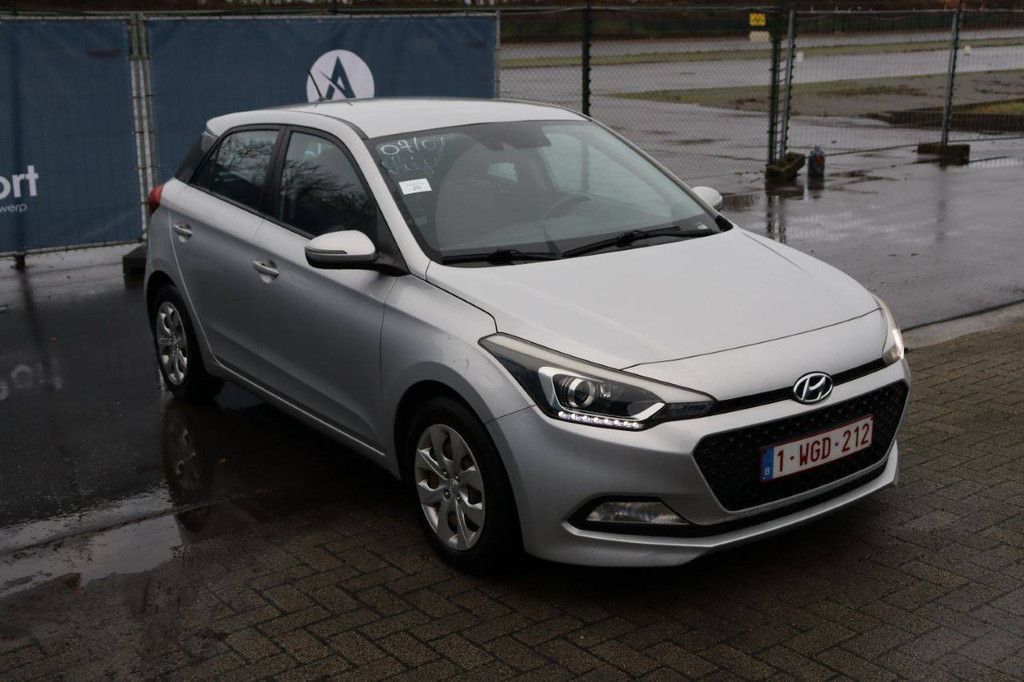 Pkw Hyundai i20 Diesel 90 PS 2017 (Marge)