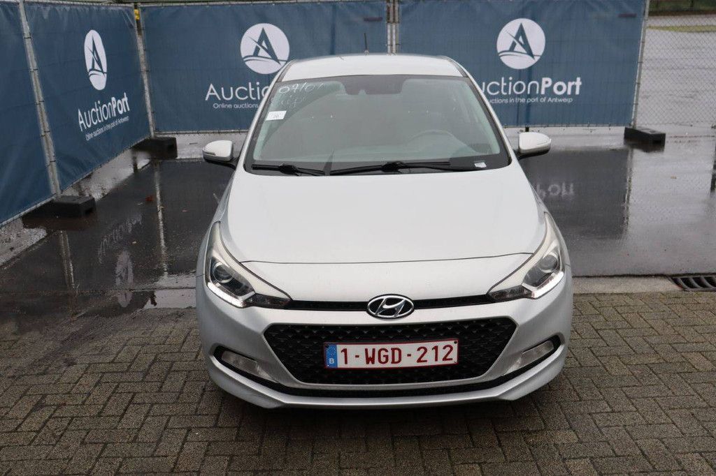 Pkw Hyundai i20 Diesel 90 PS 2017 (Marge)