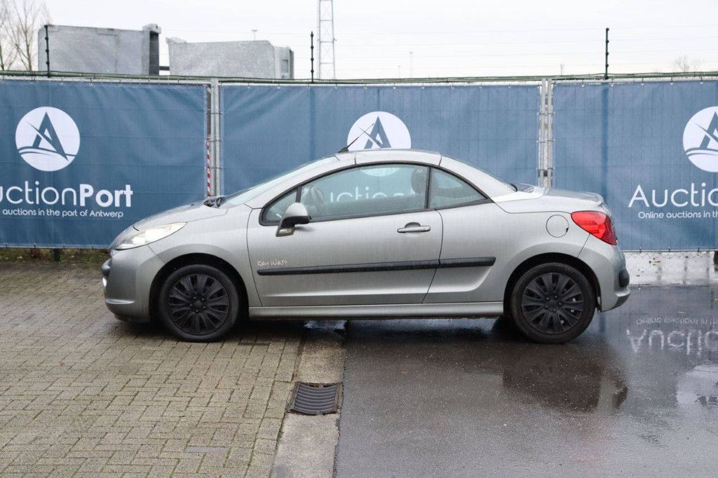 Passenger car Peugeot 207cc Petrol 120hp 2009 (Margin)