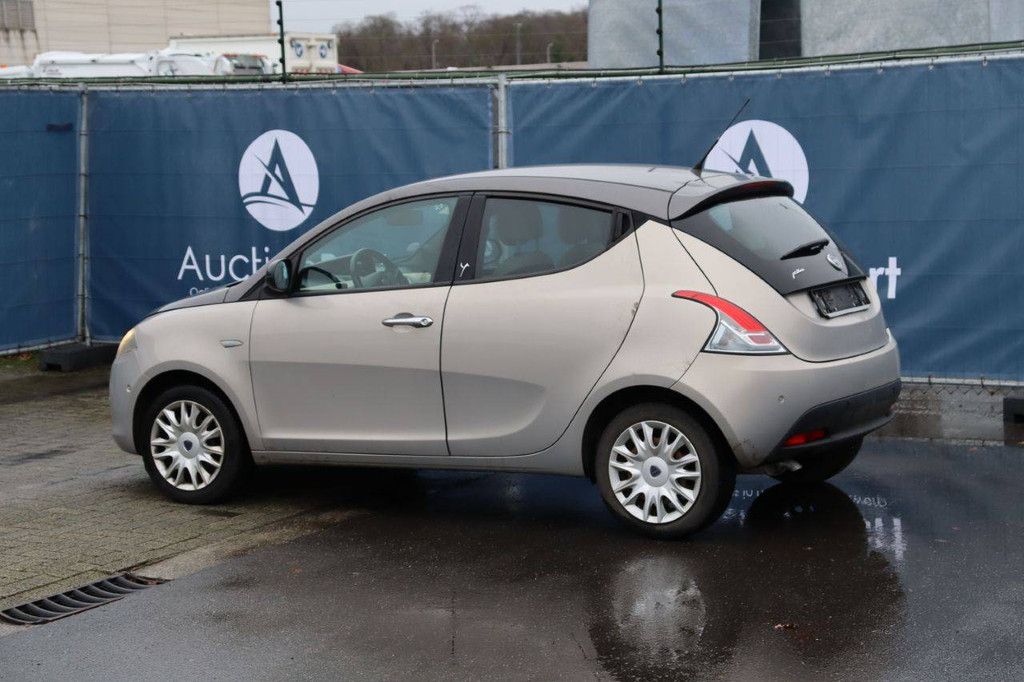 Passenger car Lancia Psilon Petrol 69 hp 2012 (Margin)