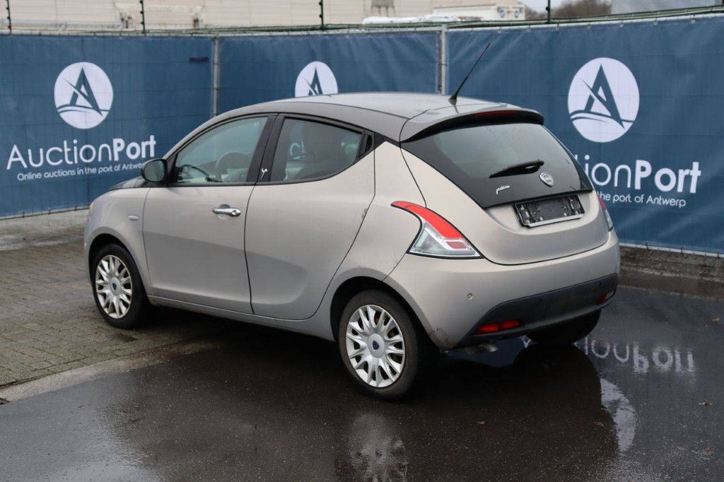 Passenger car Lancia Psilon Petrol 69 hp 2012 (Margin)