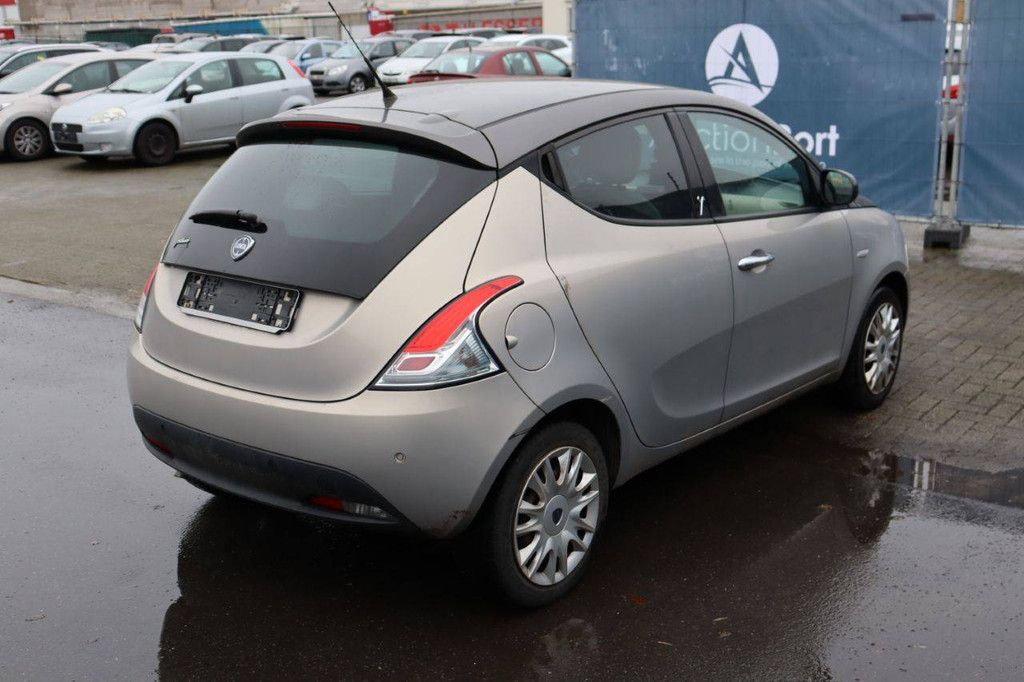 Passenger car Lancia Psilon Petrol 69 hp 2012 (Margin)