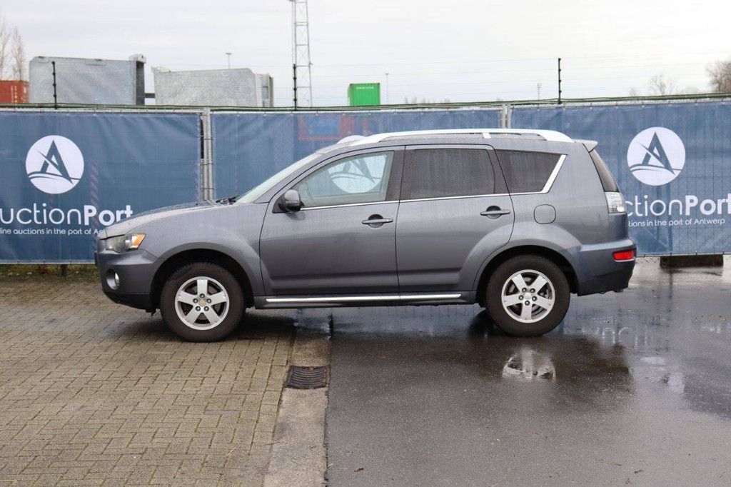 SUV Mitsubishi Outlander 4WD Diesel 156pk 2010 (Marge)