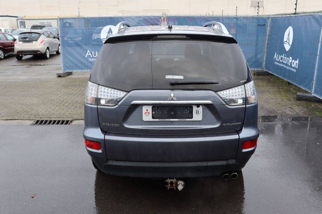 SUV Mitsubishi Outlander 4WD Diesel 156pk 2010 (Marge)