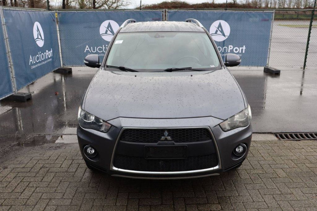 SUV Mitsubishi Outlander 4WD Diesel 156pk 2010 (Marge)
