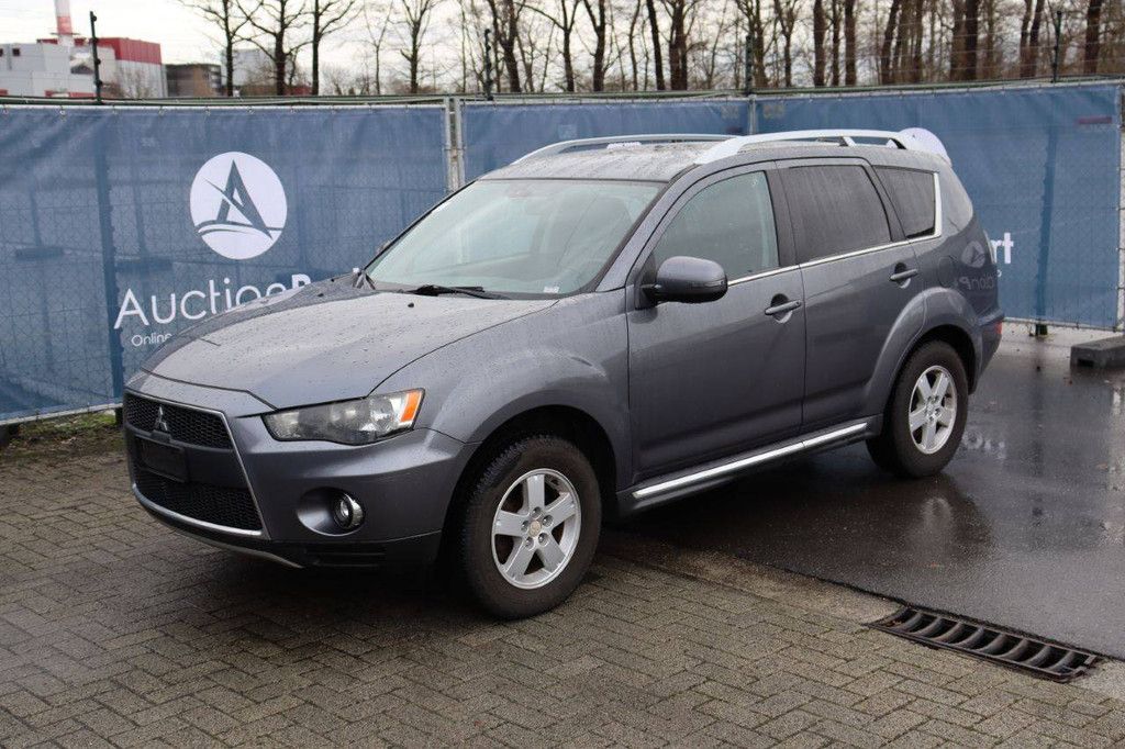 SUV Mitsubishi Outlander 4WD Diesel 156pk 2010 (Marge)