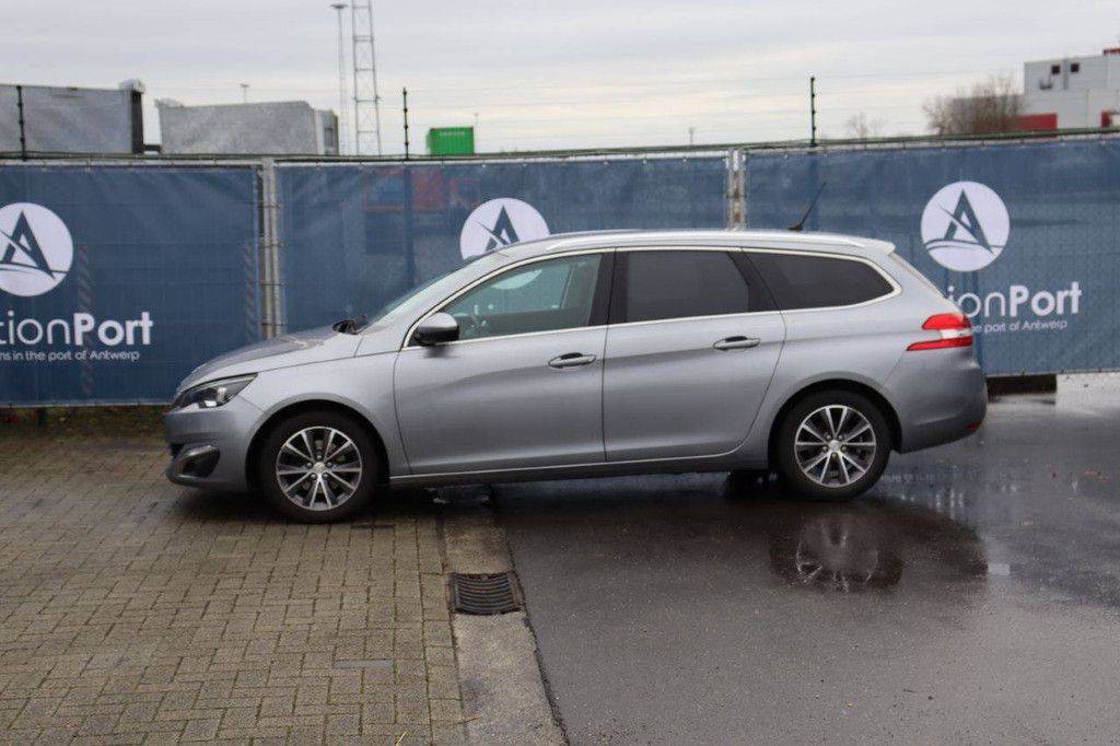 Pkw Peugeot 308 Benzin 130 PS 2014 (Margin)