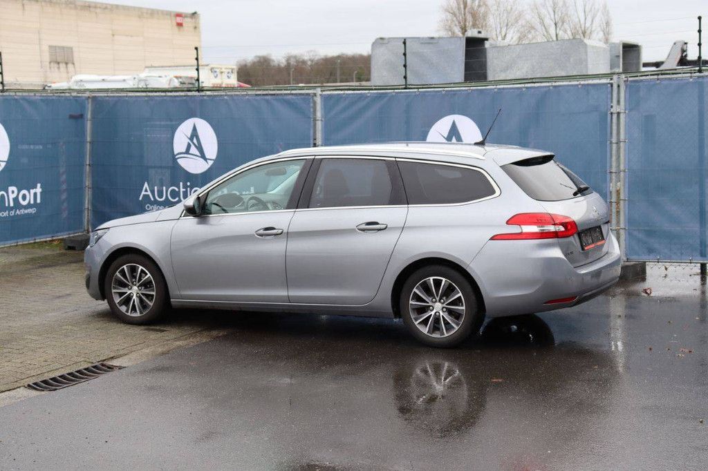 Pkw Peugeot 308 Benzin 130 PS 2014 (Margin)