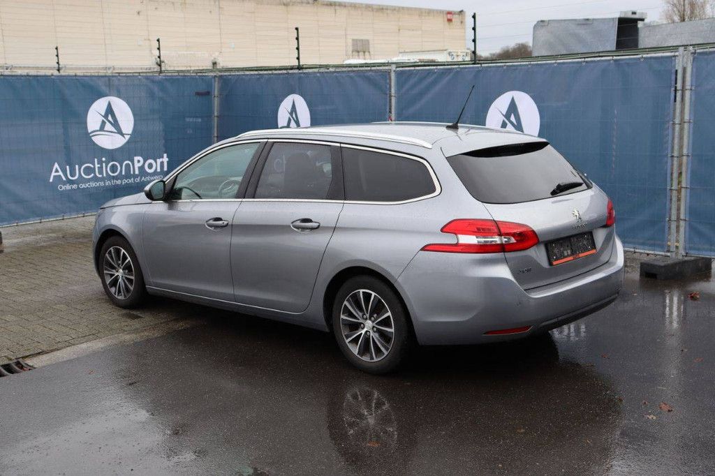 Pkw Peugeot 308 Benzin 130 PS 2014 (Margin)