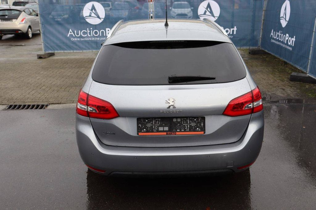 Pkw Peugeot 308 Benzin 130 PS 2014 (Margin)