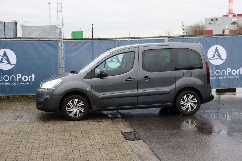 Pkw Renault Berlingo Benzin 110 PS 2016 (Marge)