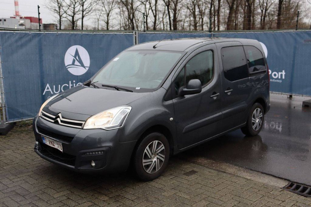 Pkw Renault Berlingo Benzin 110 PS 2016 (Marge)