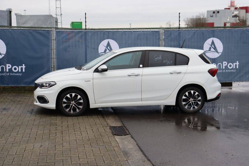 Passenger car Fiat Tipo Petrol 95 hp 2019 (Margin)