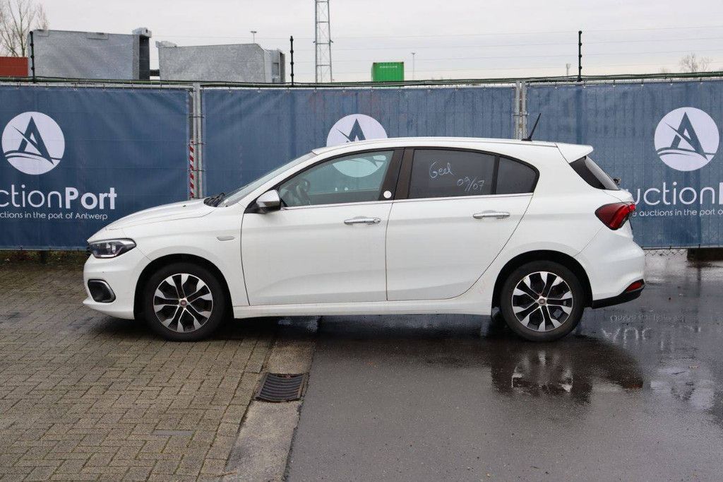 Passenger car Fiat Tipo Petrol 95 hp 2019 (Margin)