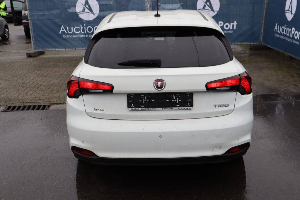 Passenger car Fiat Tipo Petrol 95 hp 2019 (Margin)