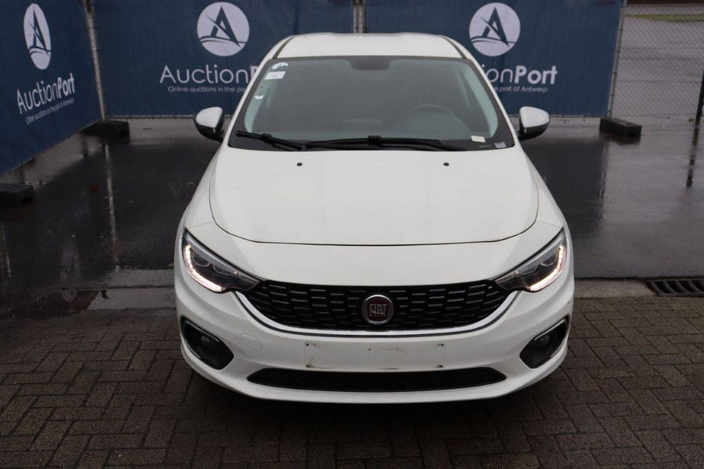 Passenger car Fiat Tipo Petrol 95 hp 2019 (Margin)